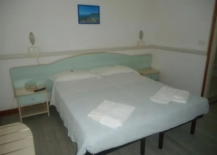 Carol Ξενοδοχείο