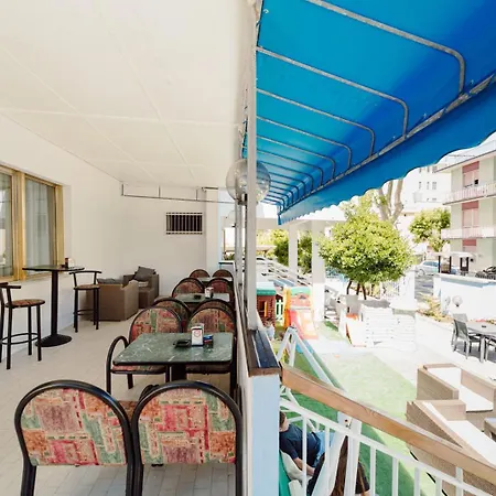 Carol Hotel