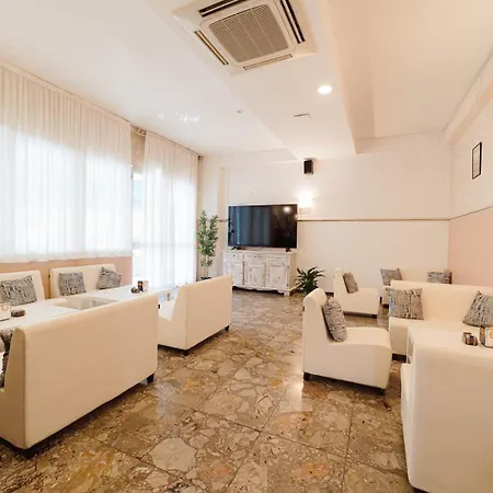 Carol Hotel Cesenatico