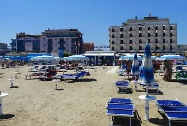 Otel Carol