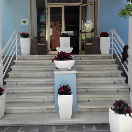 Hotel Carol 3*